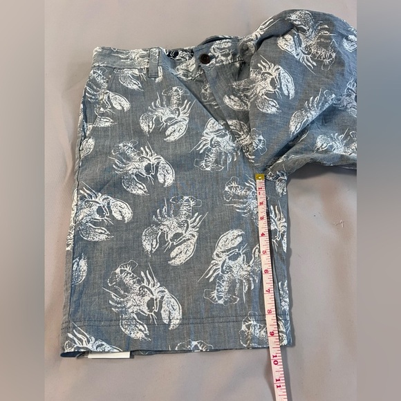 Izod SaltWater Men's Red Shorts Chino Lobster Print Size 30W 9.5 Inseam NWT - Picture 6 of 12
